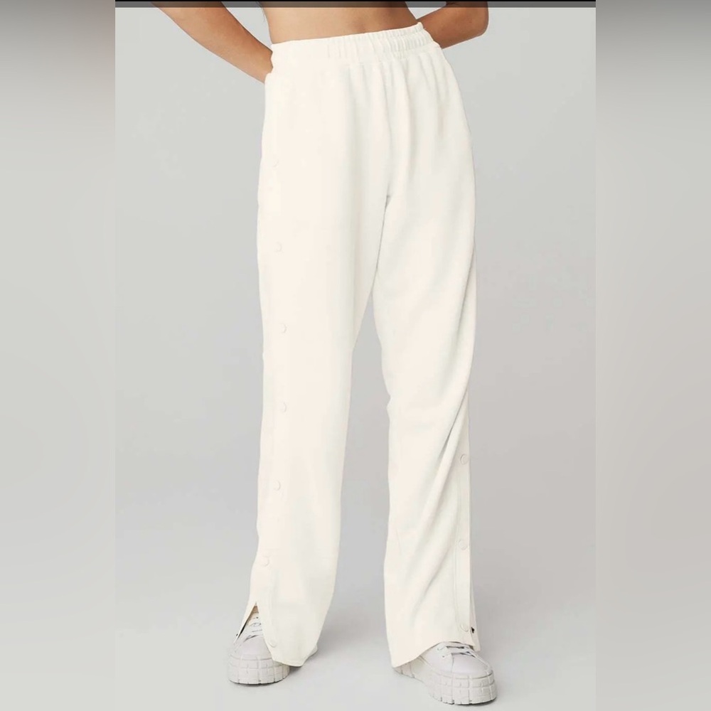 ALO Yoga White Wide-Leg Snap-Detail Pants